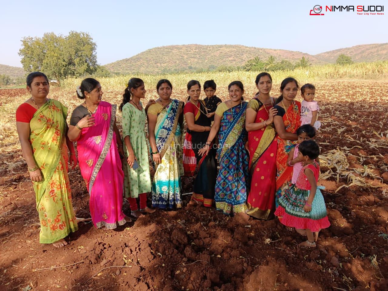 ಭೂಮಿಗೆ ಚರಗ, ಸಂಭ್ರಮಿಸಿದ ರೈತರು