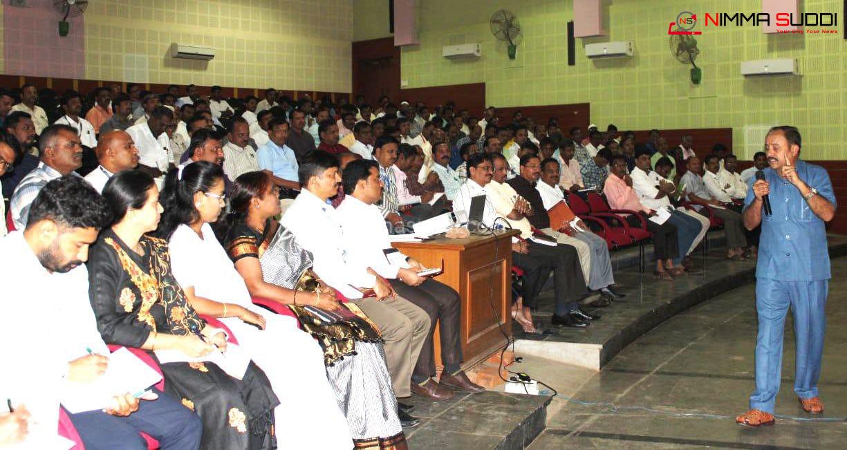 ಶಿಷ್ಟಾಚಾರದಂತೆ ಚುನಾವಣೆ ಕರ್ತವ್ಯ ನಿರ್ವಹಿಸಿ : ಡಿಸಿ ಜಾನಕಿ